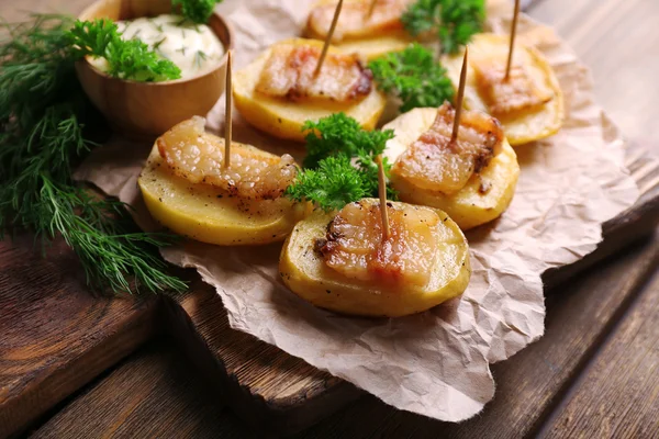 Baked potato with bacon — Stock Photo, Image