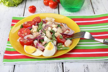 Sebze salatası oluşan kahvaltı