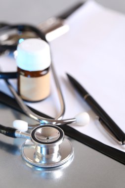 Stetoskop, şişe hap