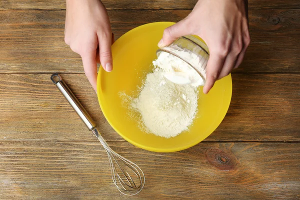 Preparing dough, mixing ingredients — Stock Photo, Image