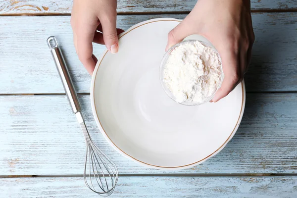 Preparing dough, mixing ingredients — Stock Photo, Image