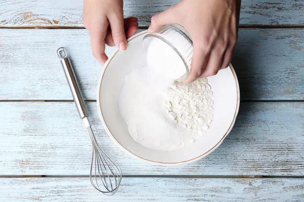 Preparing dough, mixing ingredients — Stock Photo, Image