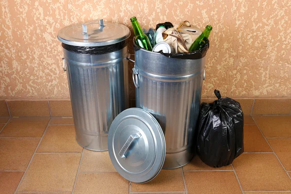 废物回收箱 — 图库照片
