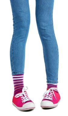 Renkli çorap ve ayakkabı kadın bacakları