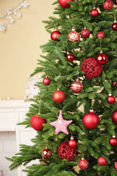 Decorated Christmas tree — Stock Photo, Image