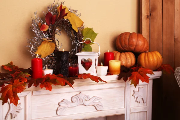 Autumn decor on fireplace — Stock Photo, Image