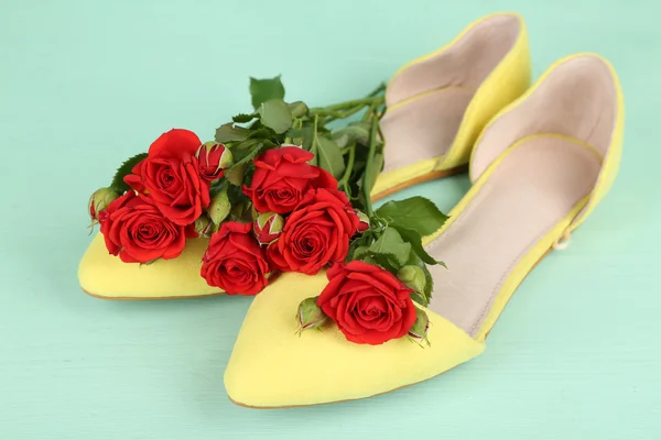 Güzel kadın ayakkabı — Stok fotoğraf