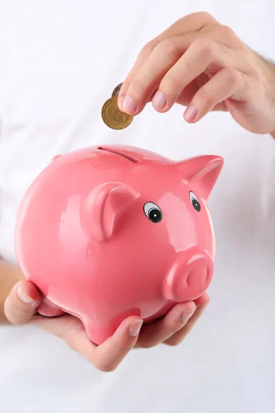 Homem com Piggy Bank — Fotografia de Stock