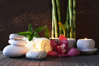 Spa bambu hasır üzerinde ayarla