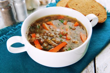 lezzetli mercimek çorbası