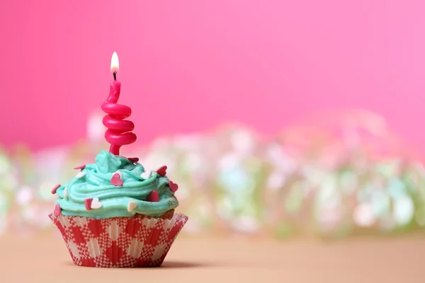 Bolo de aniversário — Fotografia de Stock