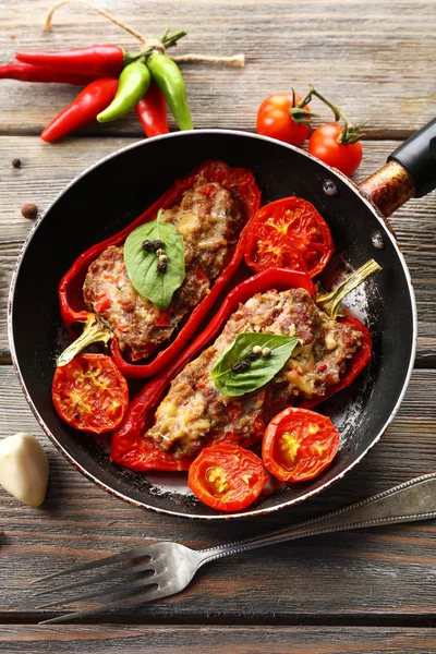 Pimenta recheada com carne — Fotografia de Stock