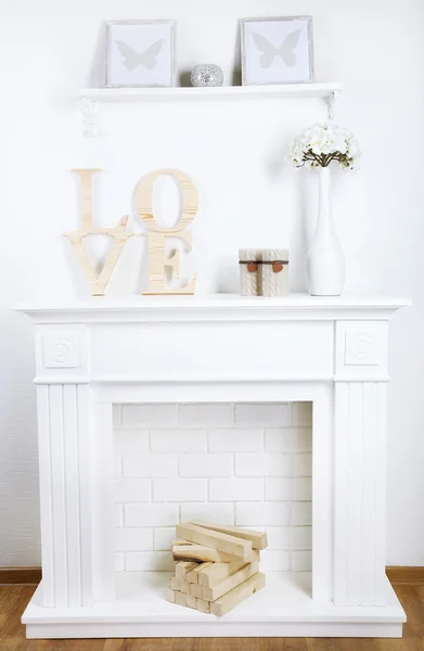 Fireplace with beautiful decorations — Stock Photo, Image