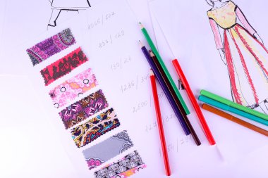 Çizimler elbise ve kumaş örnekleri