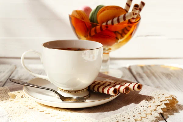 Taza de té en la mesa — Foto de Stock