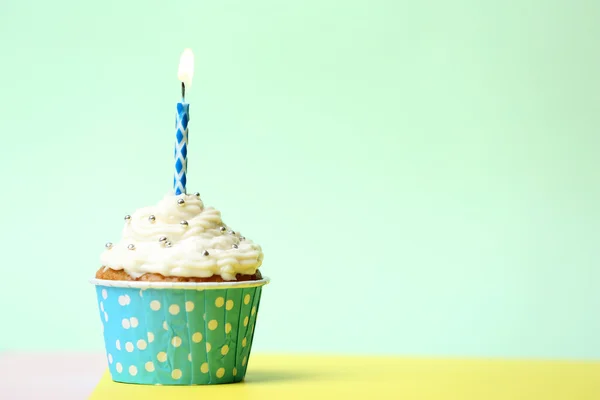 Vynikající narozeniny cupcake — Stock fotografie