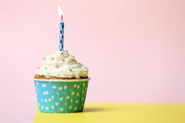 Heerlijke verjaardag cupcake — Stockfoto