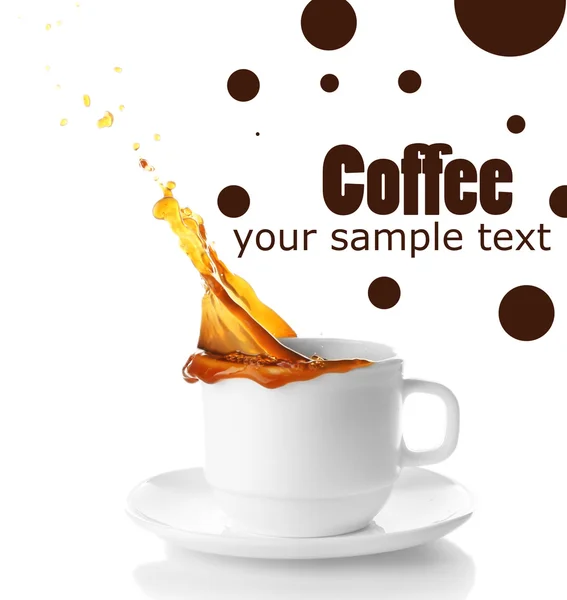 Kahve sıçraması, üzerinde beyaz izole ile — Stok fotoğraf