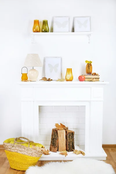 Fireplace with beautiful decorations — Stock Photo, Image