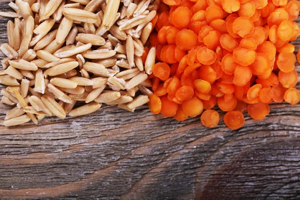 Lentils and oats — Stock Photo, Image