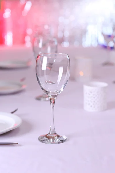 Table setting in restaurant — Stock Photo, Image