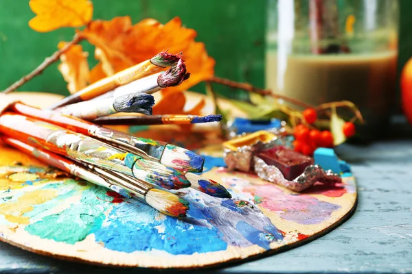 Materiais de arte profissionais coloridos — Fotografia de Stock