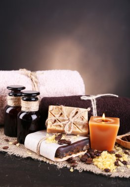 Kahve çekirdekleri ile organik sabun