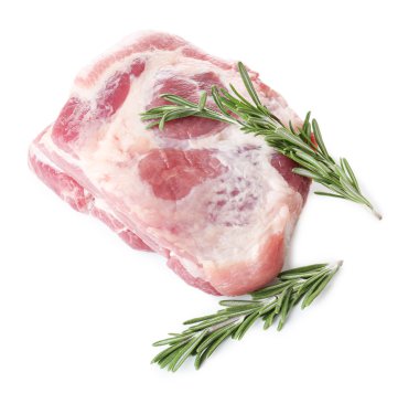 çiğ et beyaz üzerinde izole