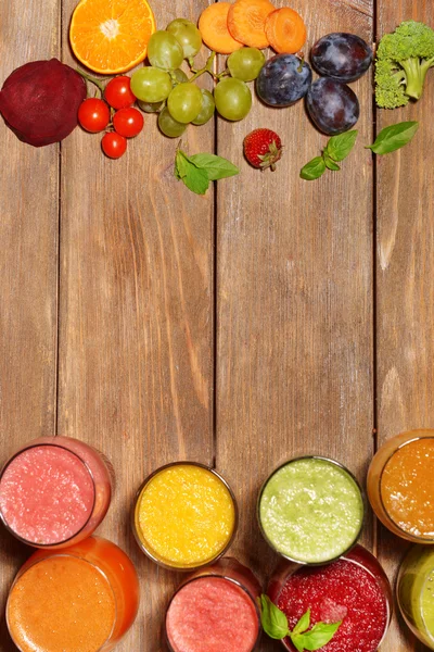 Glasses of tasty fresh juice — Stock Photo, Image