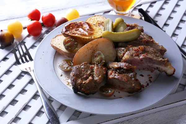 Steak d'agneau grillé — Photo