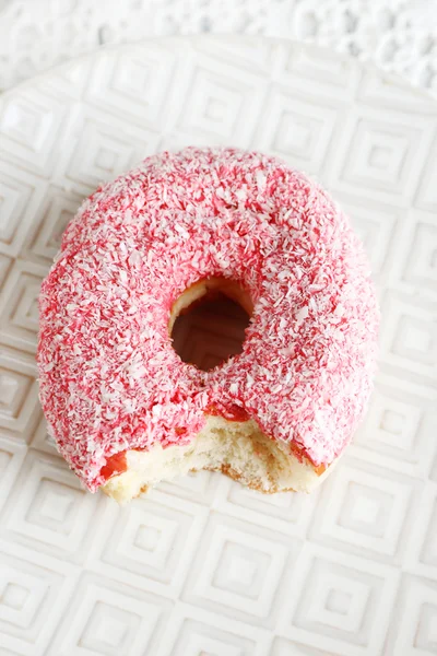 물린된 맛 있는 도넛 — 스톡 사진