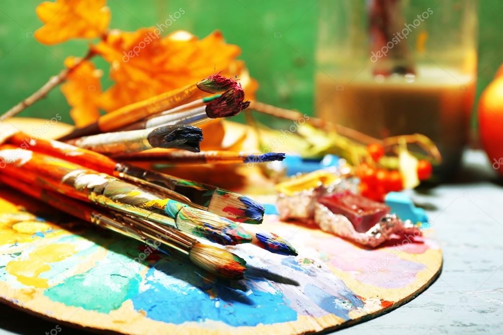 Professional art materials Stock Photo by ©belchonock 60779031