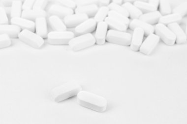 Beyaz hap yığını