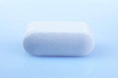 Beyaz ağrı kesici hap