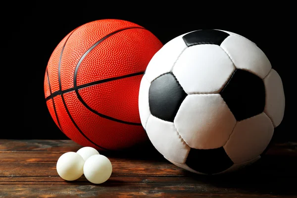 様々 なスポーツのボール — ストック写真