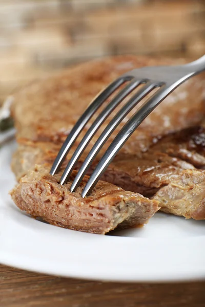 Delicious grilled meat — Stock Photo, Image