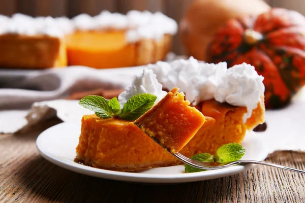 Homemade pumpkin pie — Stock Photo, Image