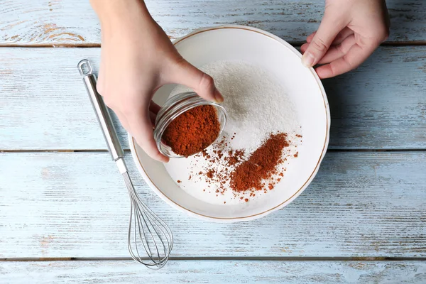 Ingredientes de mistura em tigela — Fotografia de Stock