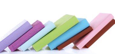 Düşen renkli kitaplar