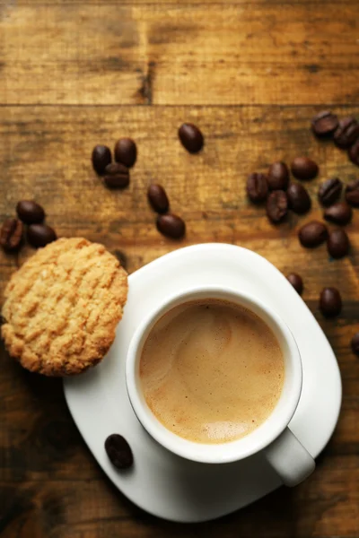 Taza de espresso y galletas —  Fotos de Stock