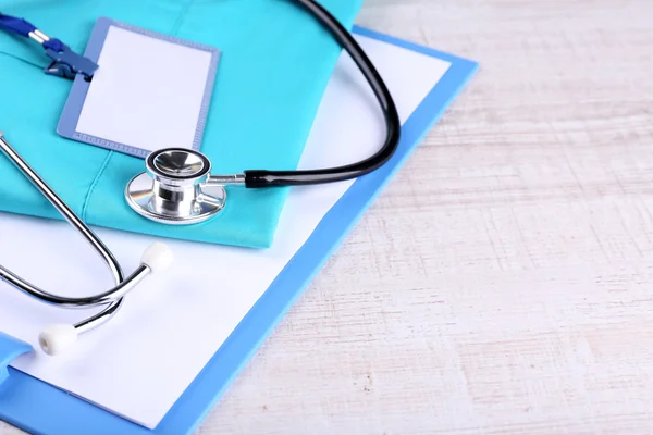 Medische benodigdheden op tafel — Stockfoto