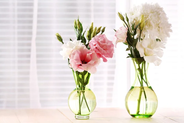 Beautiful flowers in vase — Stock Photo, Image