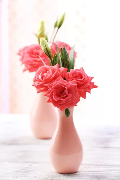 꽃병에 아름 다운 꽃 — 스톡 사진