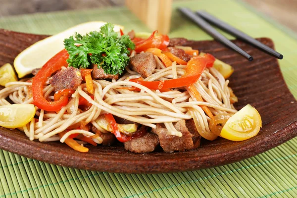 Chinese noodles with vegetables — Stock Photo, Image