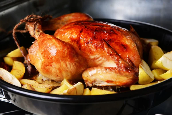 Leckeres gebackenes Hühnchen — Stockfoto