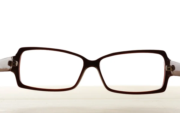 テーブルの上の目のメガネ — ストック写真