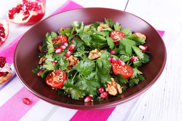 Fresh salad with greens — Stock Photo, Image