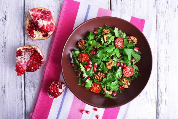 Fresh salad with greens — Stock Photo, Image