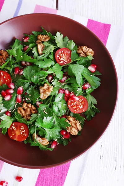 Fresh salad with greens — Stock Photo, Image