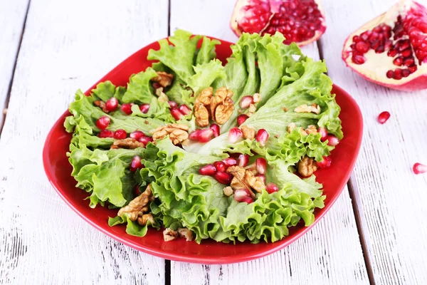 Fresh salad with greens — Stock Photo, Image